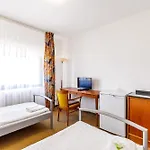 Chotol Hotel