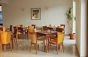Chotol Hotel 3*