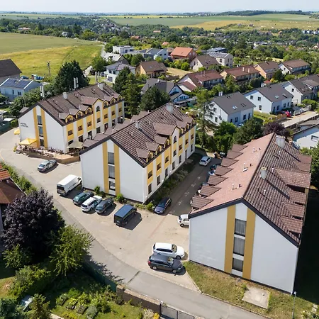 Chotol Hotel Horoměřice